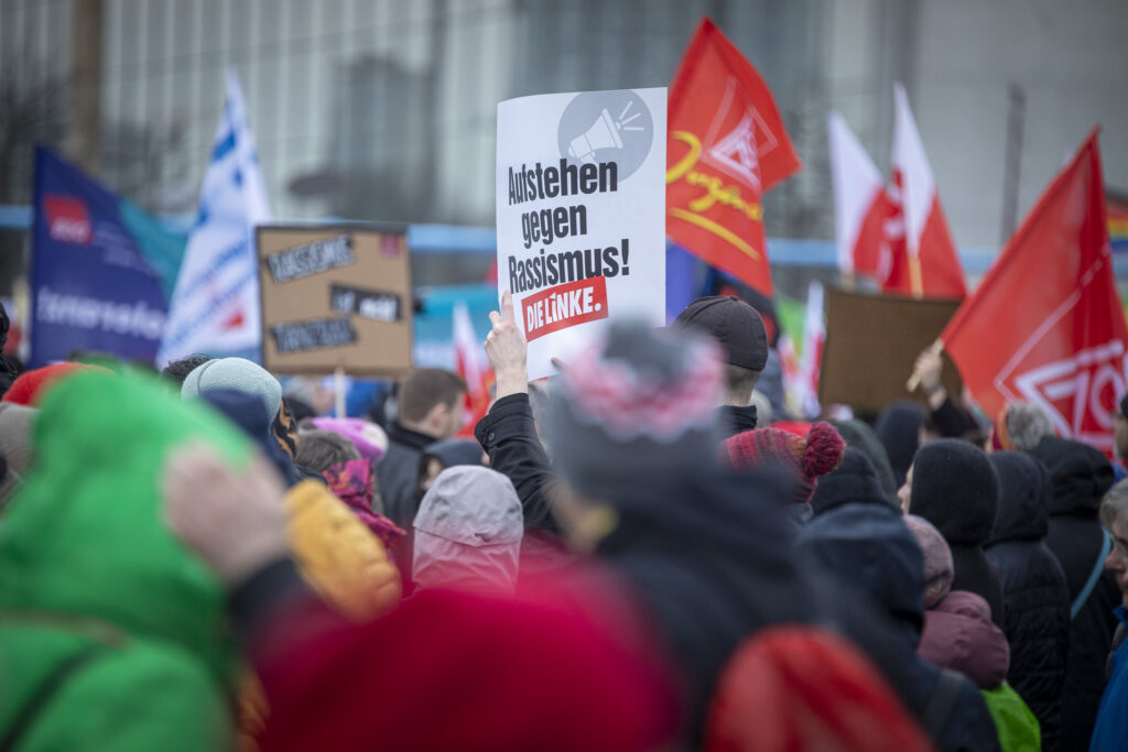 Manifestação contra o avanço da extrema direita  na Alemanha. Foto: Martin Heinlein | Die Linke